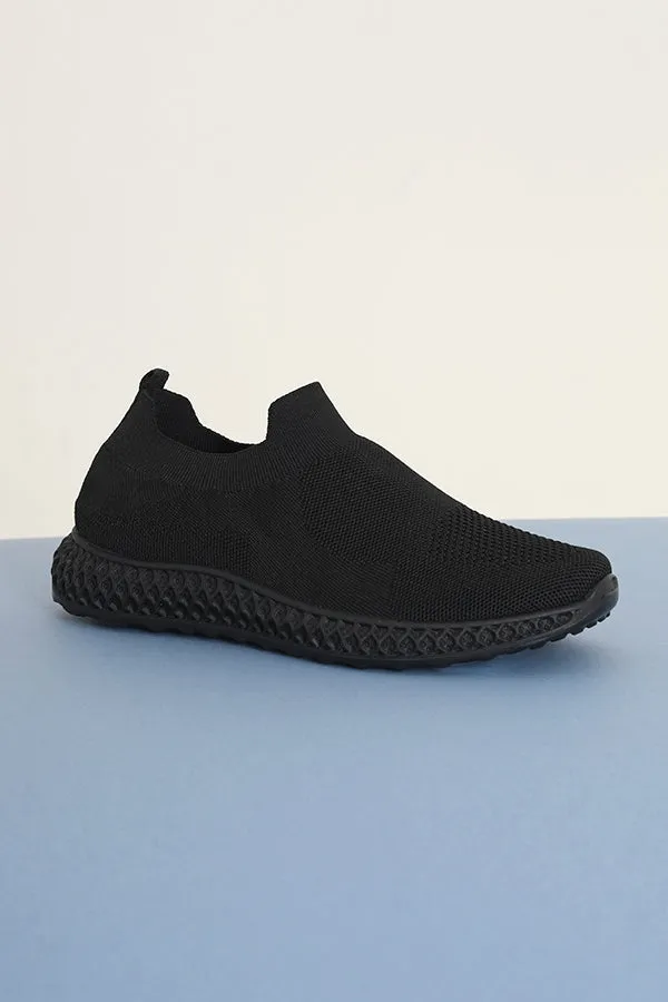 BLACK SOLID KNITTED UPPER SLIP ON TRAINERS