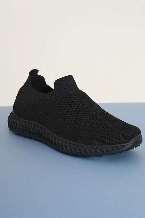 BLACK SOLID KNITTED UPPER SLIP ON TRAINERS