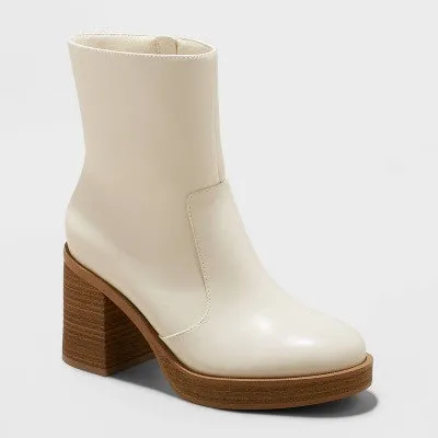 New - Universal Thread Women's Faux Leather Ankle Platform Boots Memory Foam