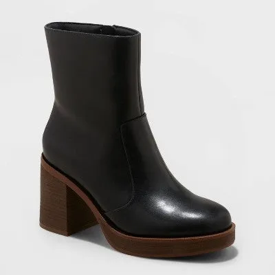 New - Universal Thread Women's Faux Leather Ankle Platform Boots Memory Foam