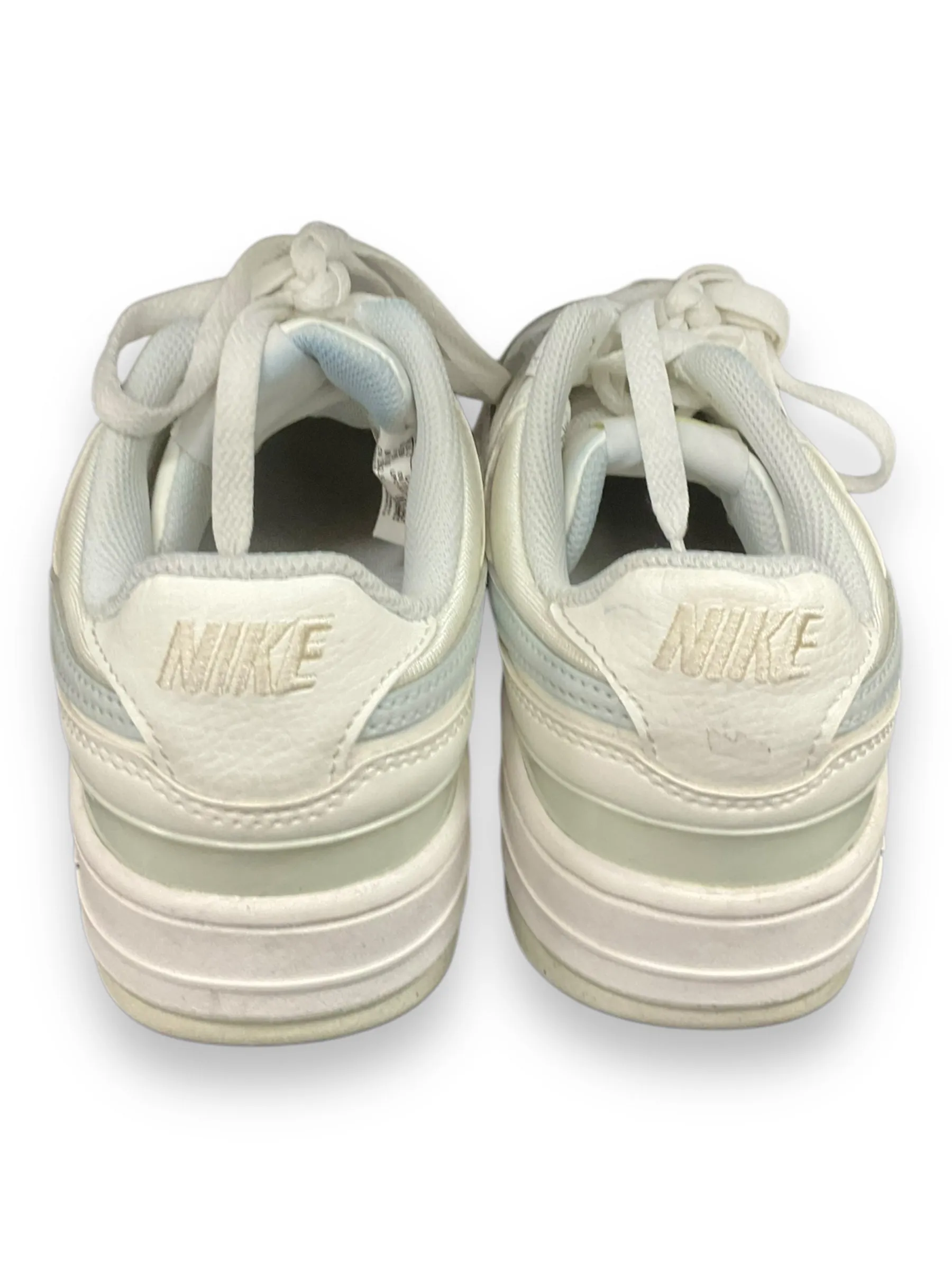 Shoes Athletic By Nike In White, Size: 8